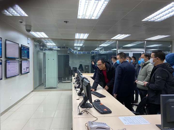 集团党委委员、副总司理张清带队到中国太原煤炭生意中心考察交流