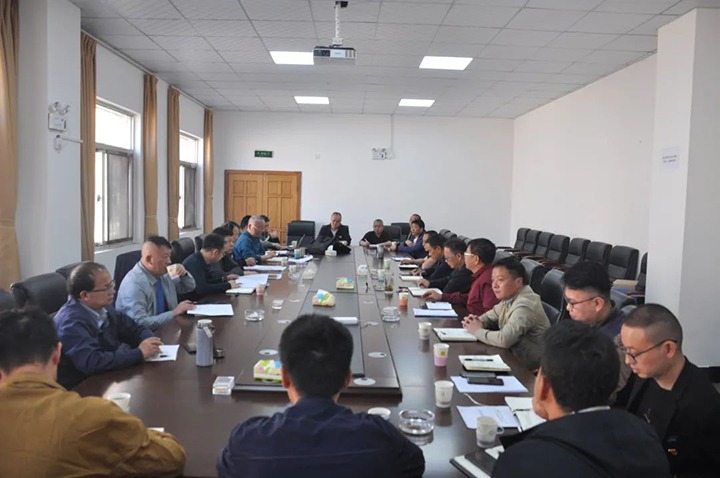 云煤（pp电子）集团总司理助理陈家昆一行到陆东煤矿公司开展清静检查