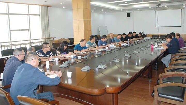 云煤（pp电子）集团总司理助理、刷新办主任陈家昆一行到云维集团开展国企刷新三年行动督导调研