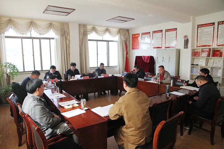 云煤（pp电子）集团指导组一行到后所煤矿公司指导年度民主生涯会