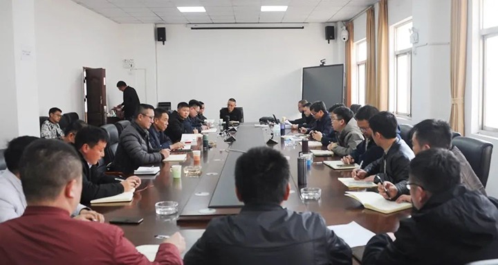 云煤（pp电子）集团党委副书记、副董事长、总司理高建嵩到陆东煤矿公司调研清静生产事情