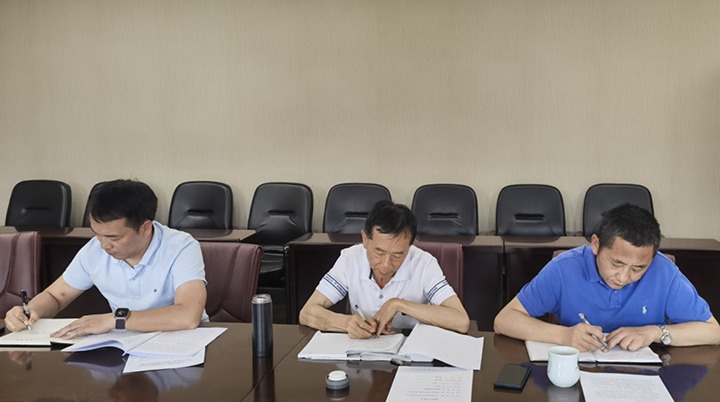 【主题教育】云煤（pp电子）集团党委委员、财务总监莫晓丹到pp电子地产公司开展主题教育调研