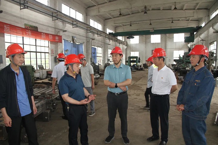 【主题教育】云煤（pp电子）集团党委副书记、工会主席王鑫一行到后所煤矿开展主题教育调研