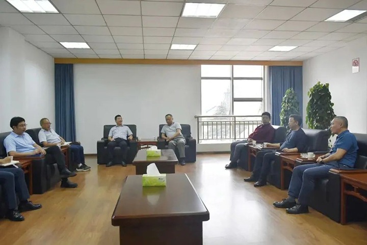 【云煤简讯】广西北港新质料公司到曲煤焦化交流座谈｜罗平东城煤矿公司开展警示教育活动｜威信煤炭公司观音山煤矿二井完成皮带替换