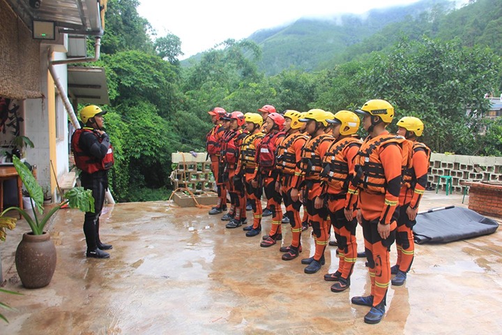 东源队勇赴普洱小黑江，，，，提升急流水域救援能力