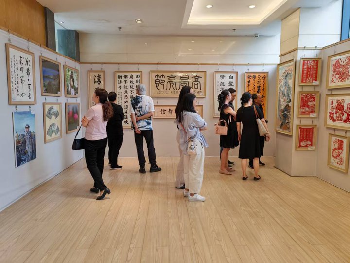 云煤集团纪委：翰墨绘清风 光影映廉心 以艺术之韵厚植清廉文化基本